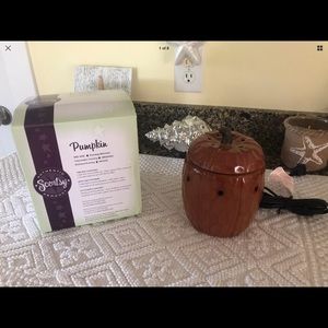 Scentsy Full Size Pumpkin Warmer